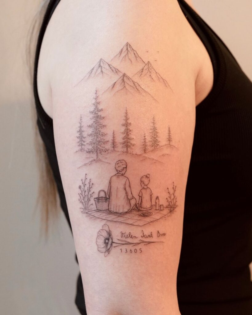 Fineline Tattoo mit Berg- und Waldmotiv