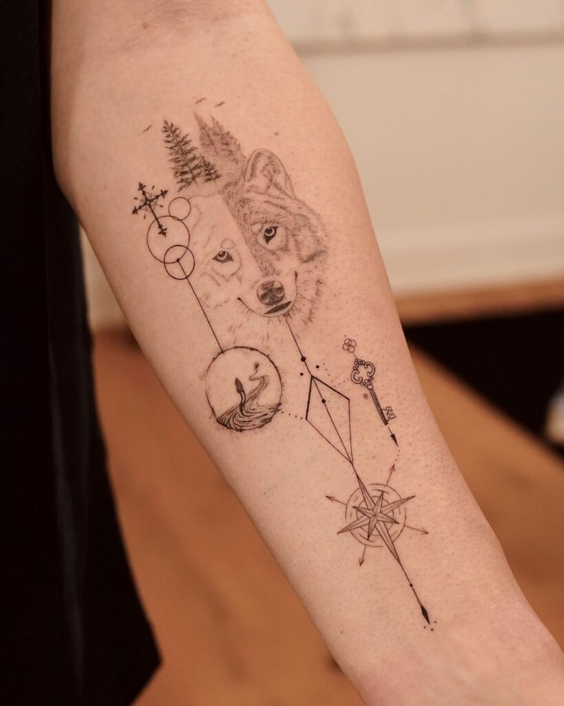 Fineline Tattoo mit verschiedenen kleinen Symbolen